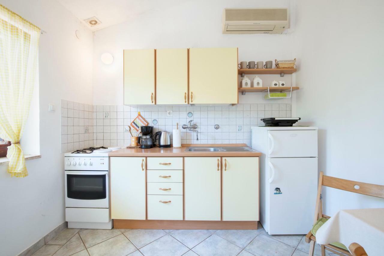 Luca'S Apartment Пула Экстерьер фото